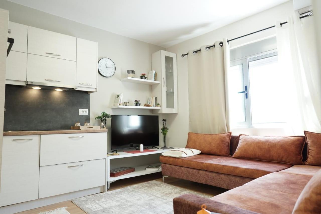 Luka'S Apartment ซารานเดอ ภายนอก รูปภาพ